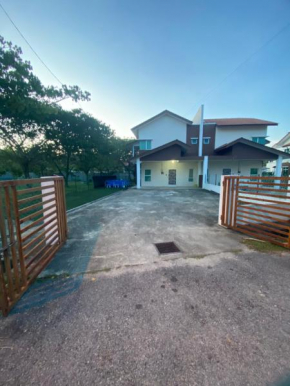 RUMAH QAISER @ PANTAI TOK JEMBAL
